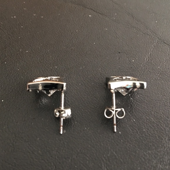 Great Pierced Ear Earrings - Picture 5 of 5